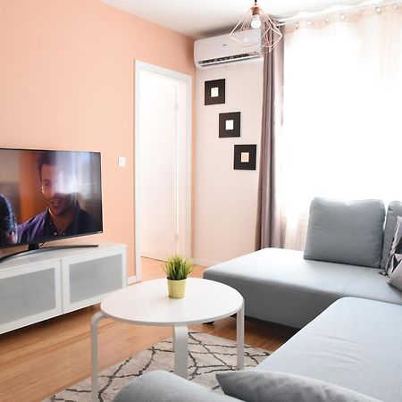 Mary'S Apartment - With Free Parking Zagabria Esterno foto